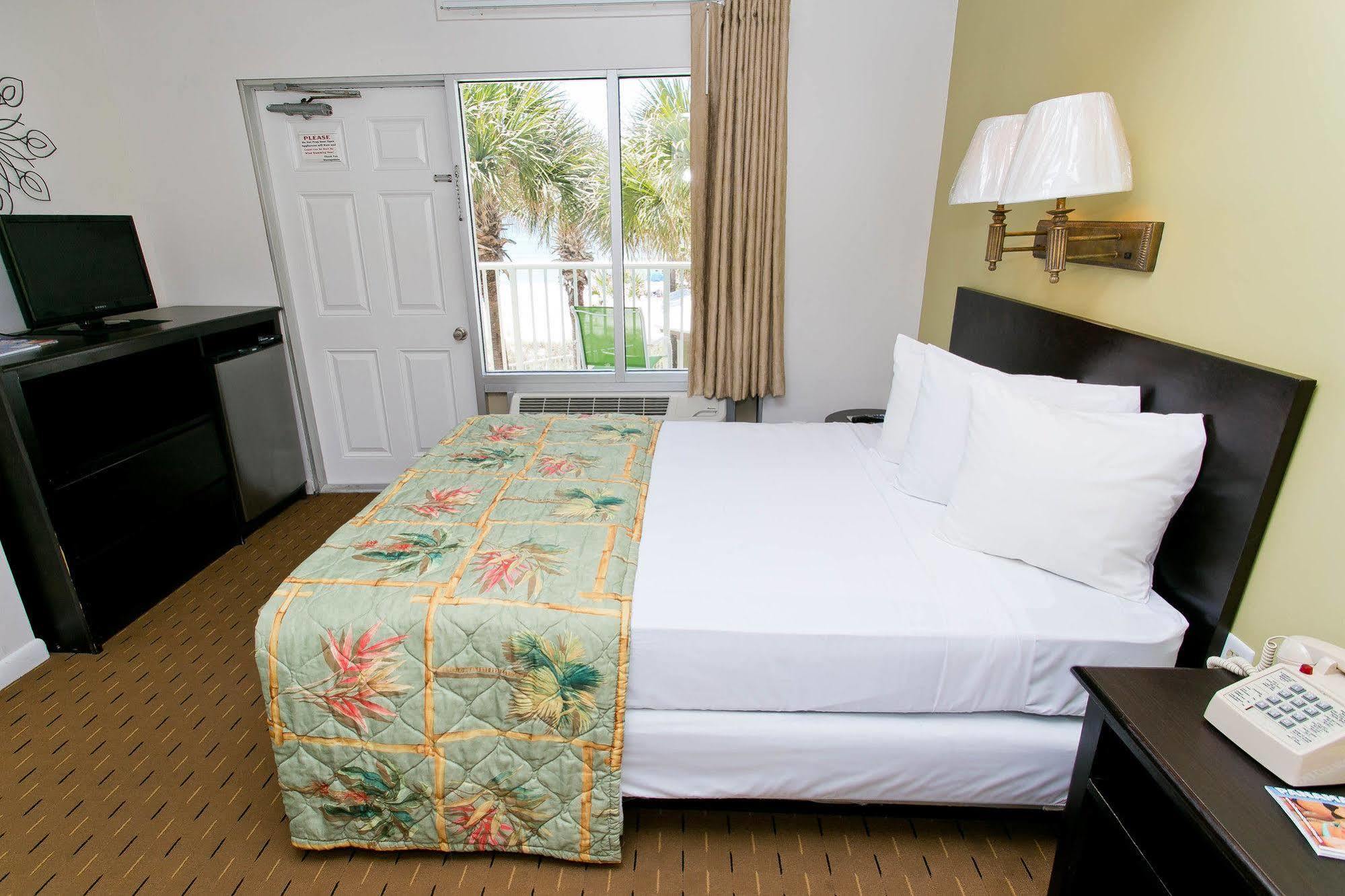Bikini Hotel 2*