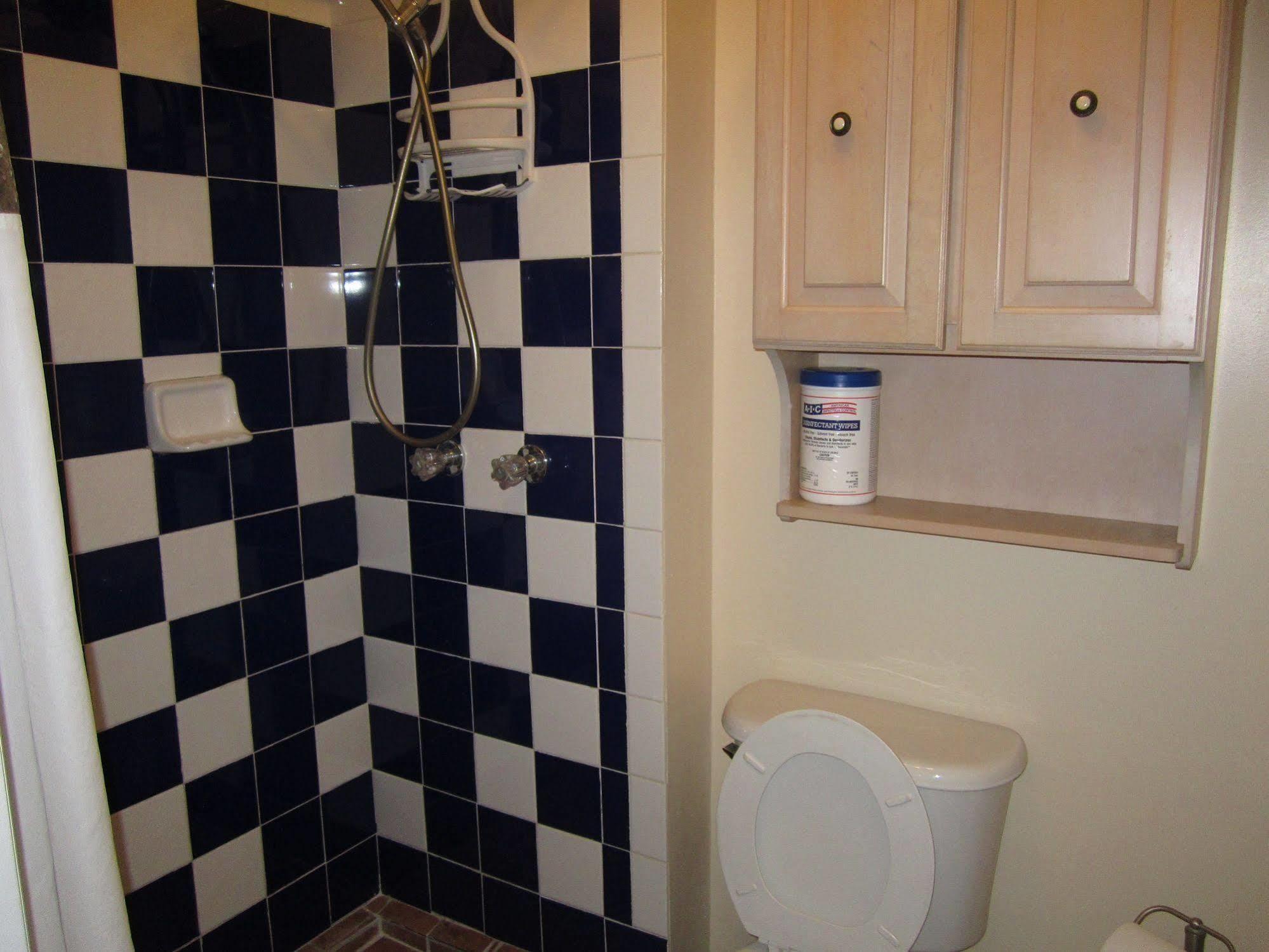 Ivory Sands Beach Suites Motel 2*