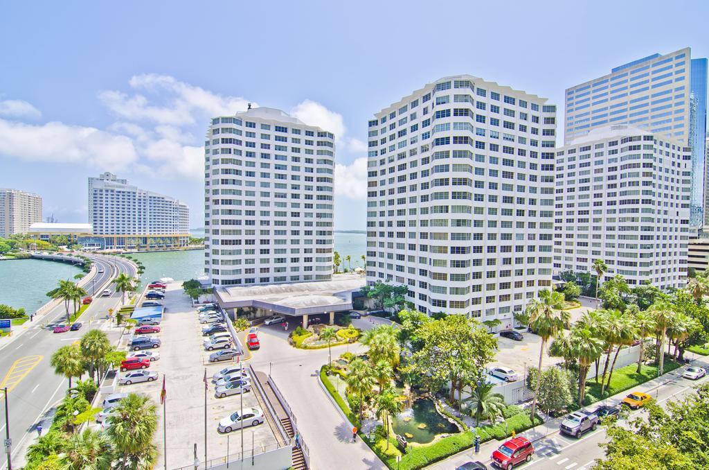 Four Ambassadors Apartments Apartment Miami