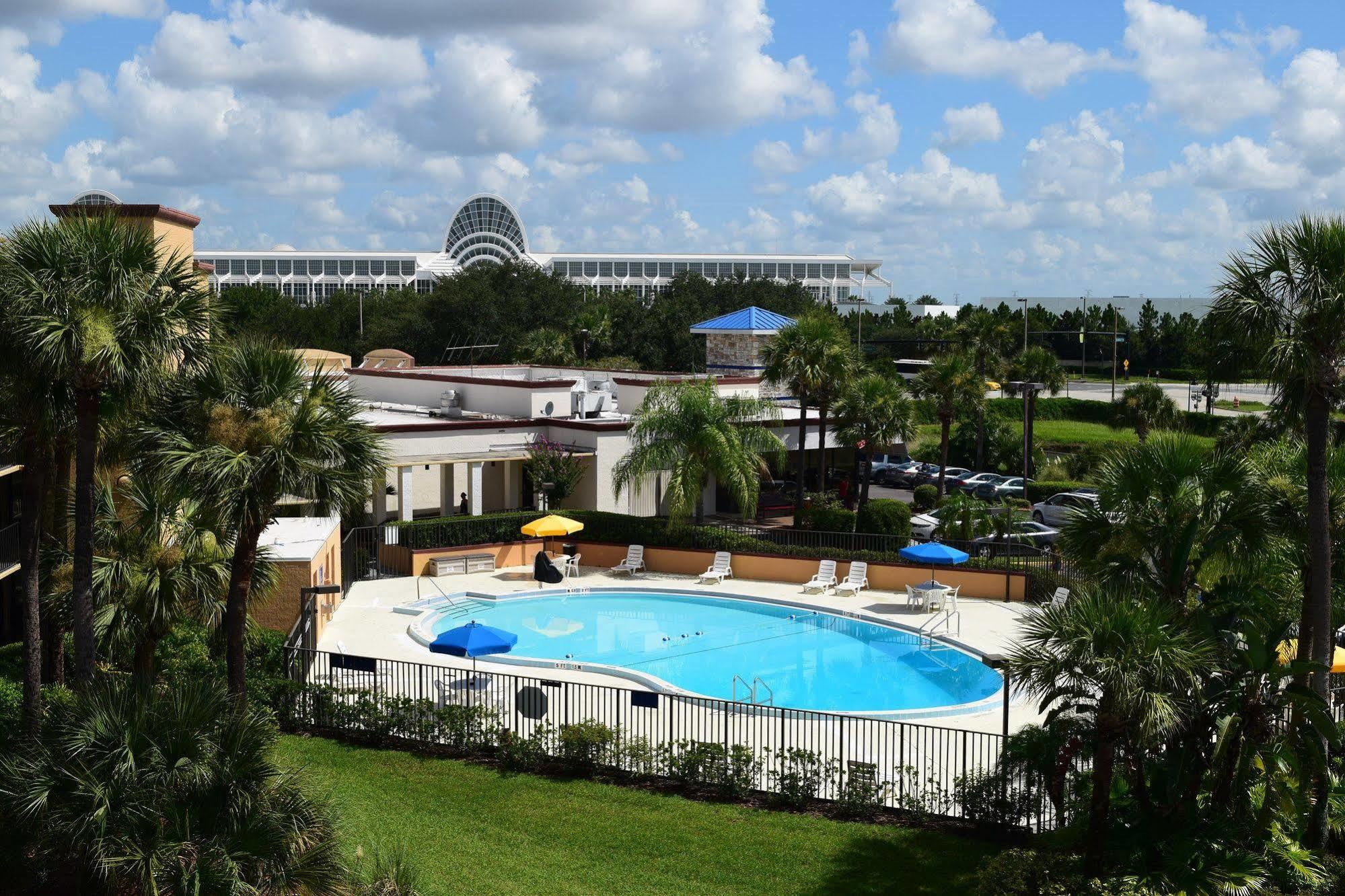 Days By Wyndham Orlando Conv. Center/international Dr 2*