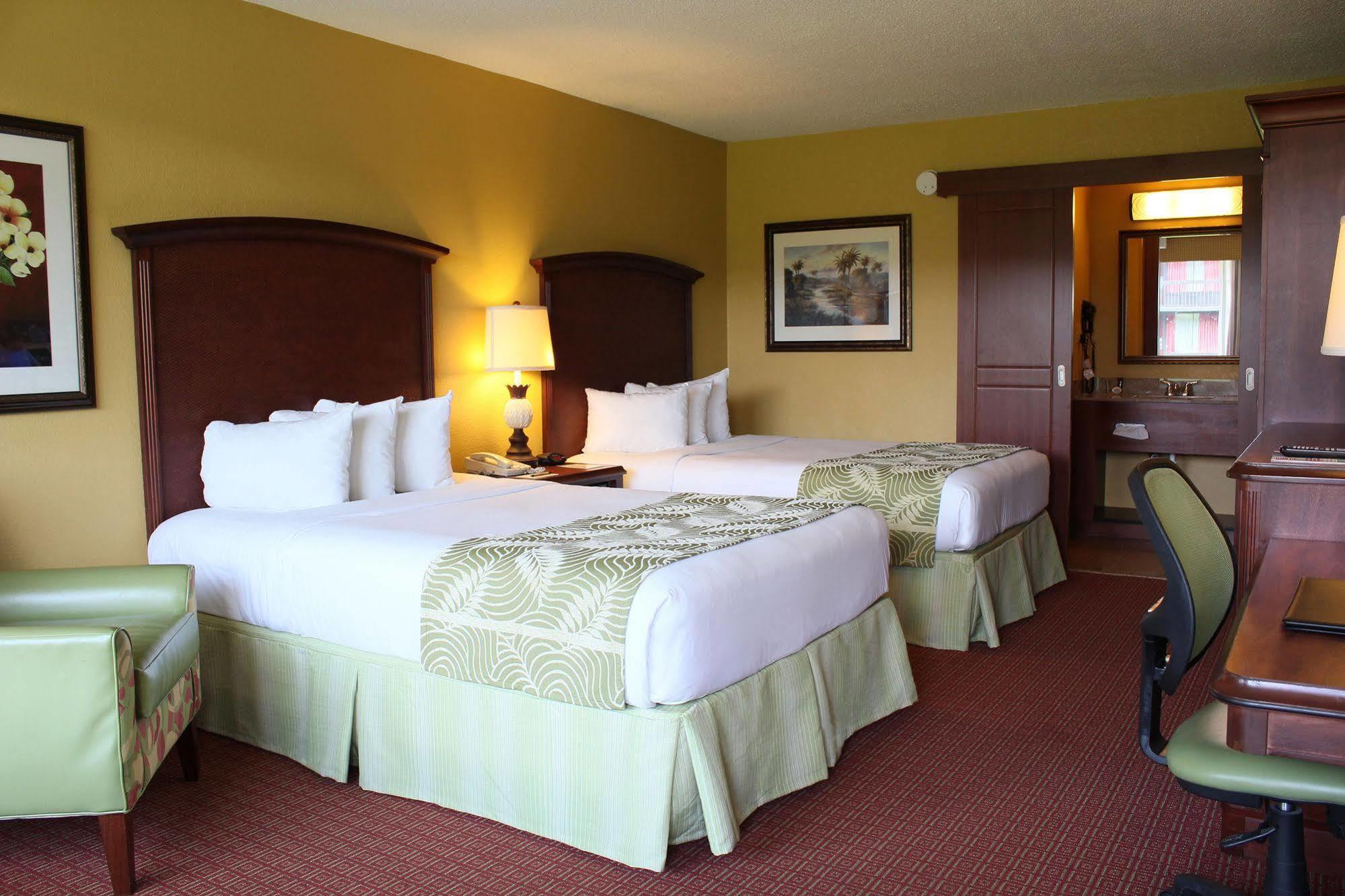 Hotel Rosen International Near The Parks 3*
