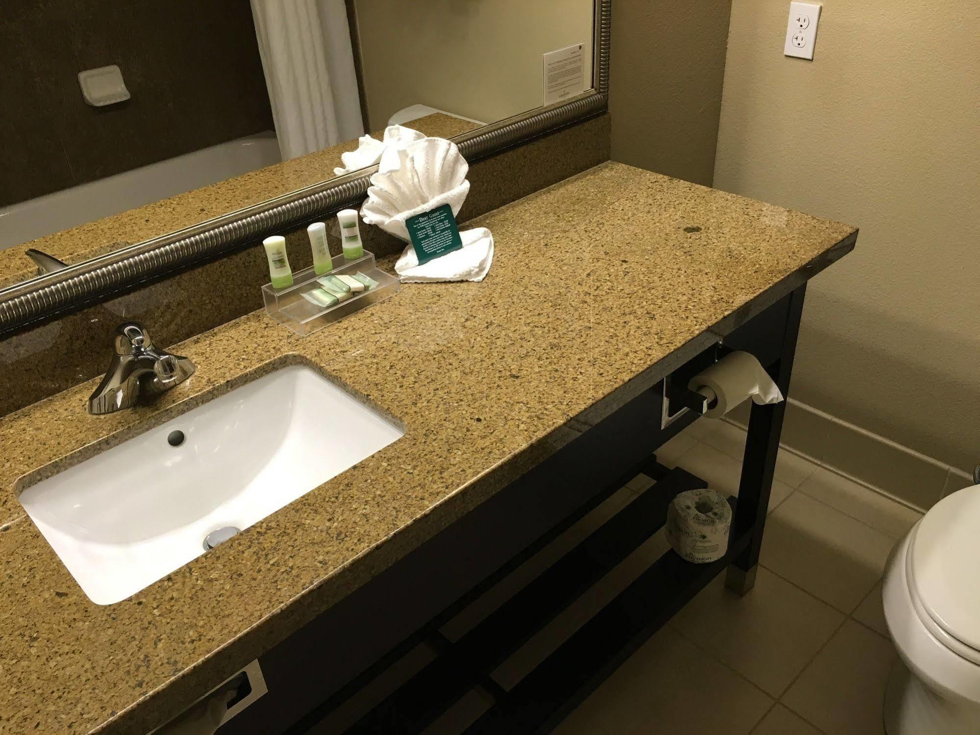 Hotel Country & By Radisson, Bradenton-lakewood-ranch, Fl