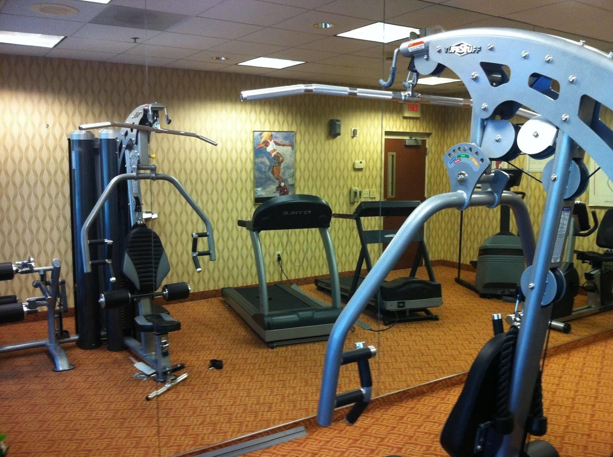 Hotel Ramada By Wyndham Airport- Free Airport Shuttle Orlando