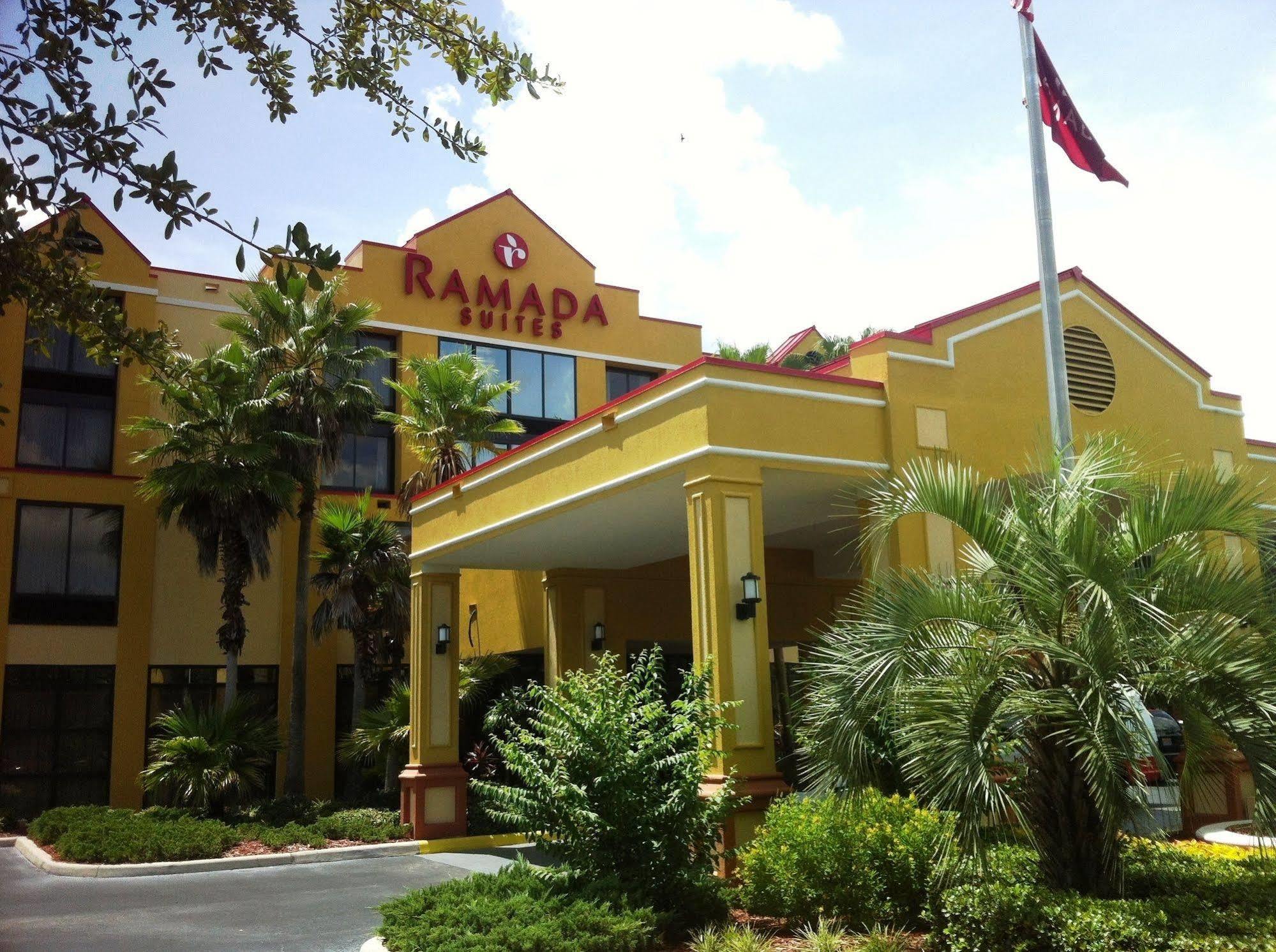 Hotel Ramada By Wyndham Airport- Free Airport Shuttle Orlando