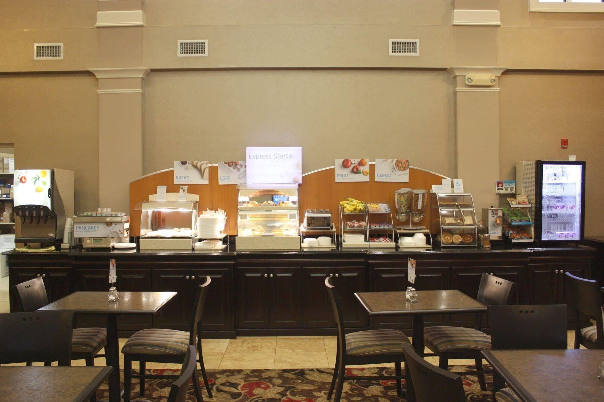 Hotel Express & South I-10 By Ihg 3*