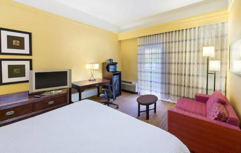 Hotel Courtyard By Marriott