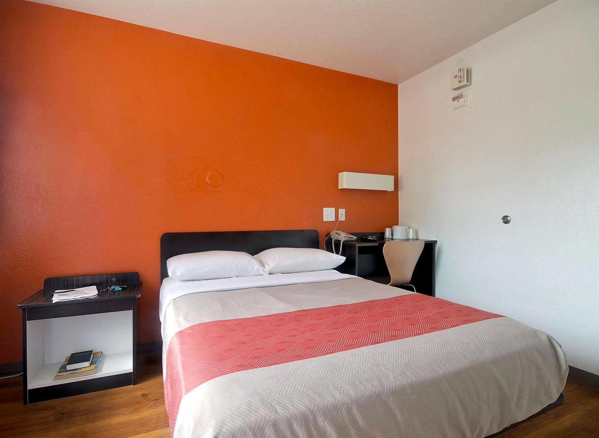 6 Dania Hotel Dania Beach