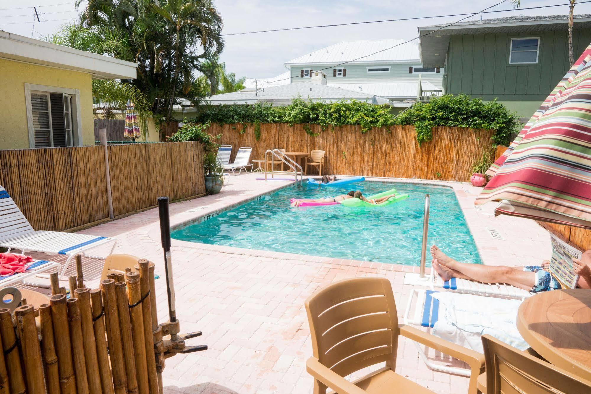 Motel Haley's At Anna Maria Island 2*