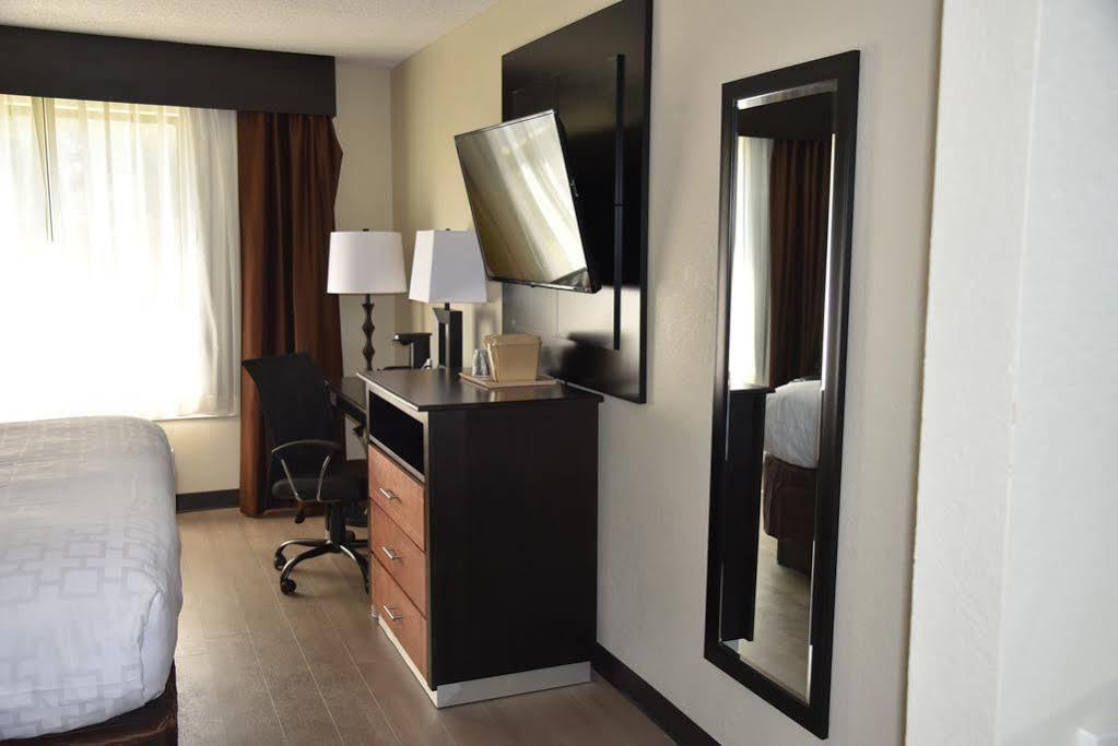 Quality Inn Pensacola