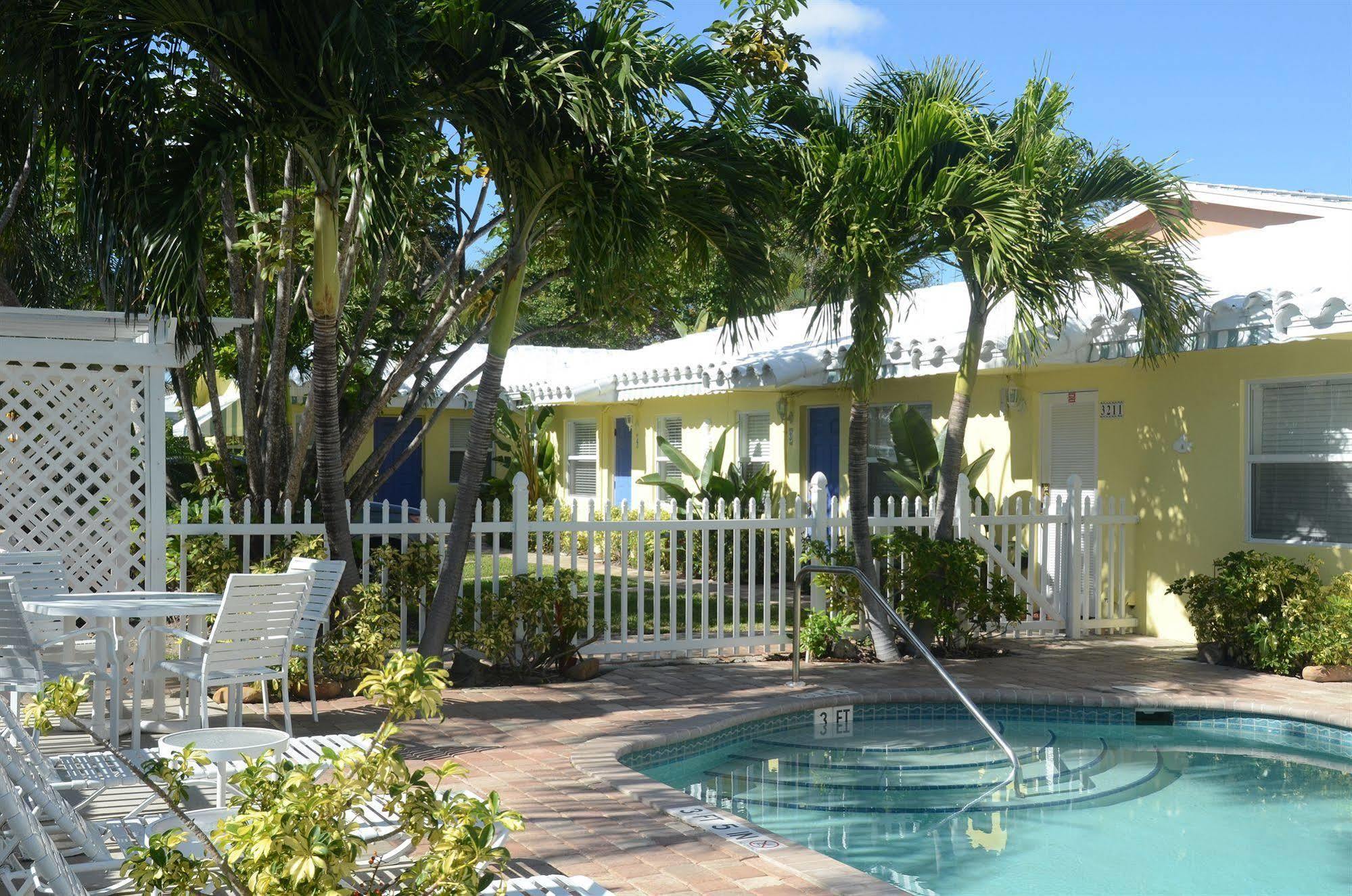 Bahama Club Pompano - Lauderdale - Charming And Cozy & Close To With Pool Aparthotel 3*
