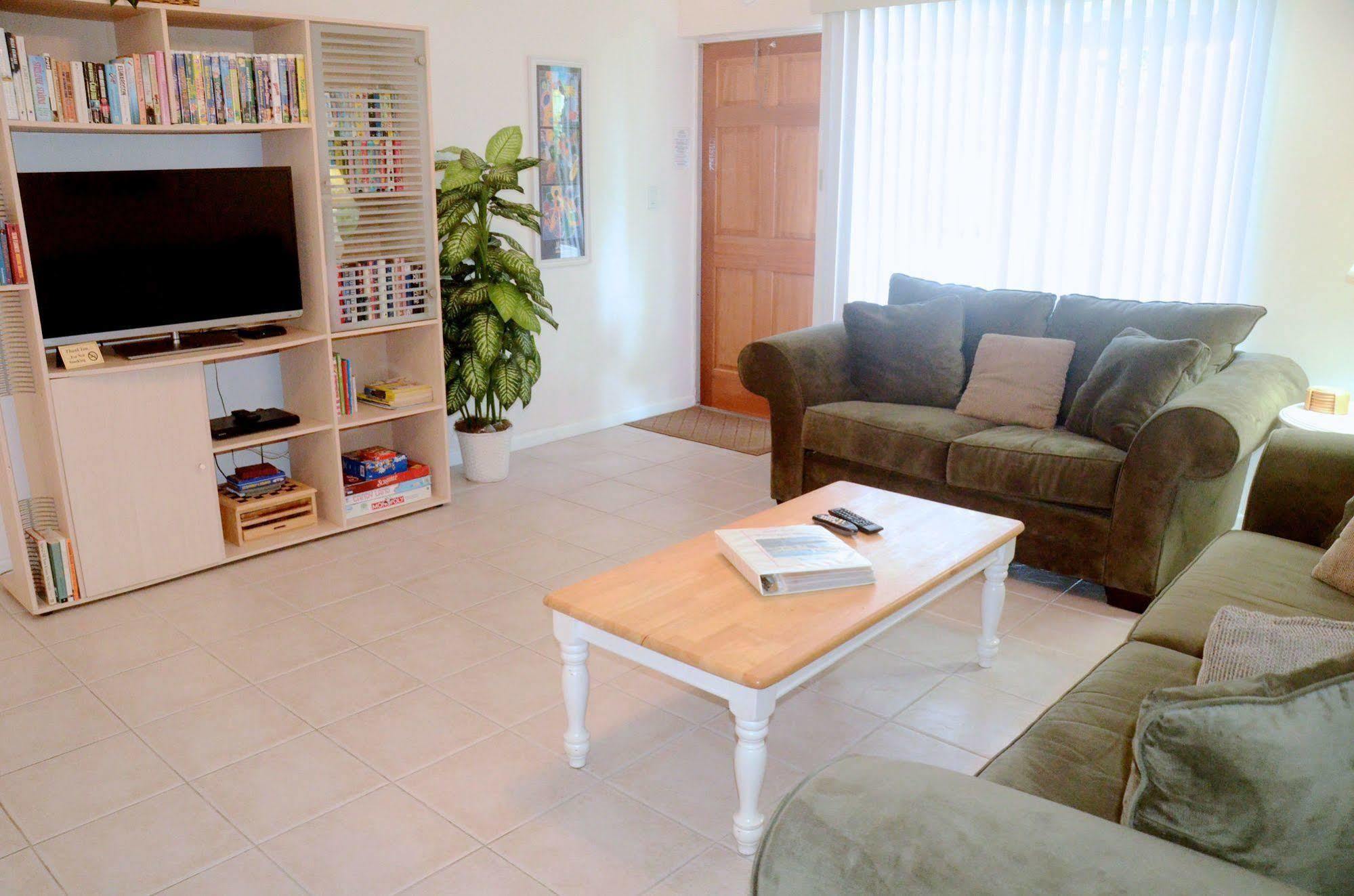 Pineapple Place Apartment