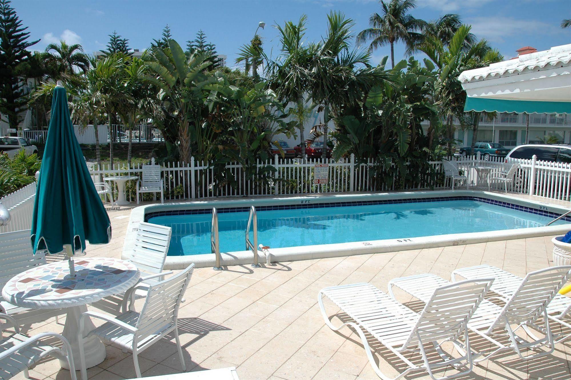 Pineapple Place Apartment Pompano Beach