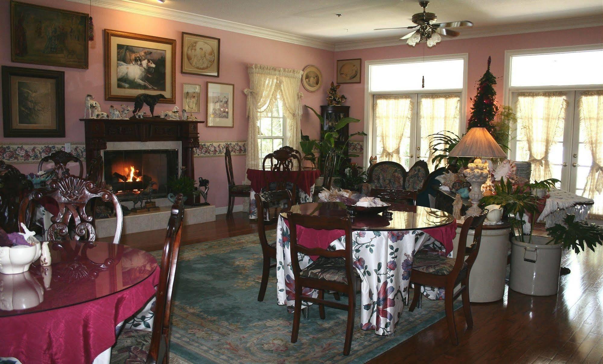 Heron Cay Lakeview Bed & Breakfast