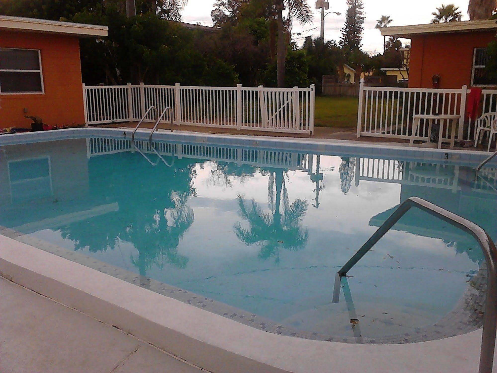 Swashbuckler Motel Treasure Island