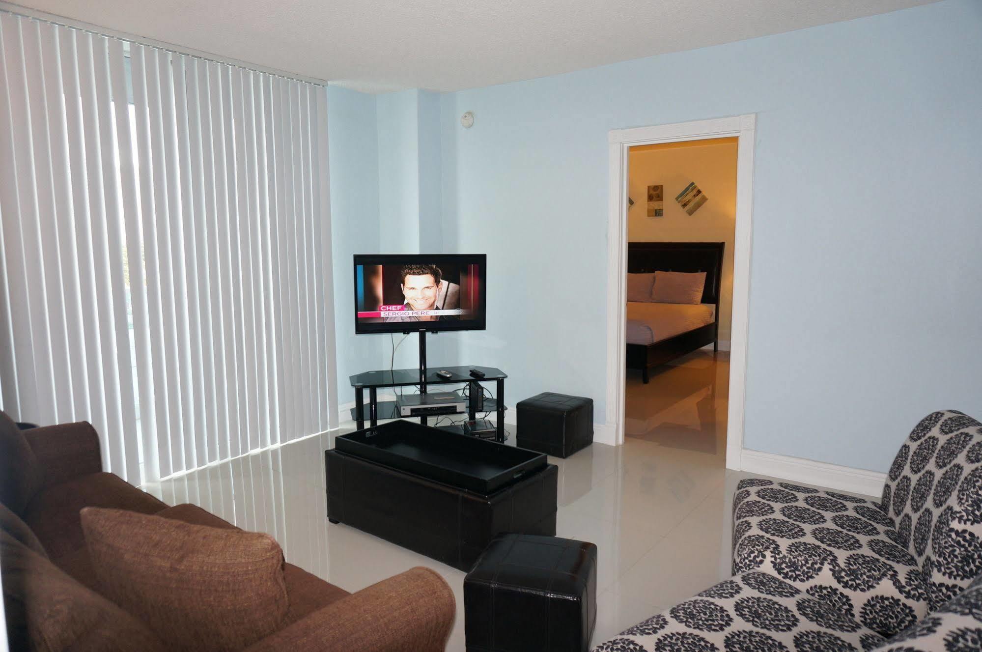 Sian Hollywood Apartment *