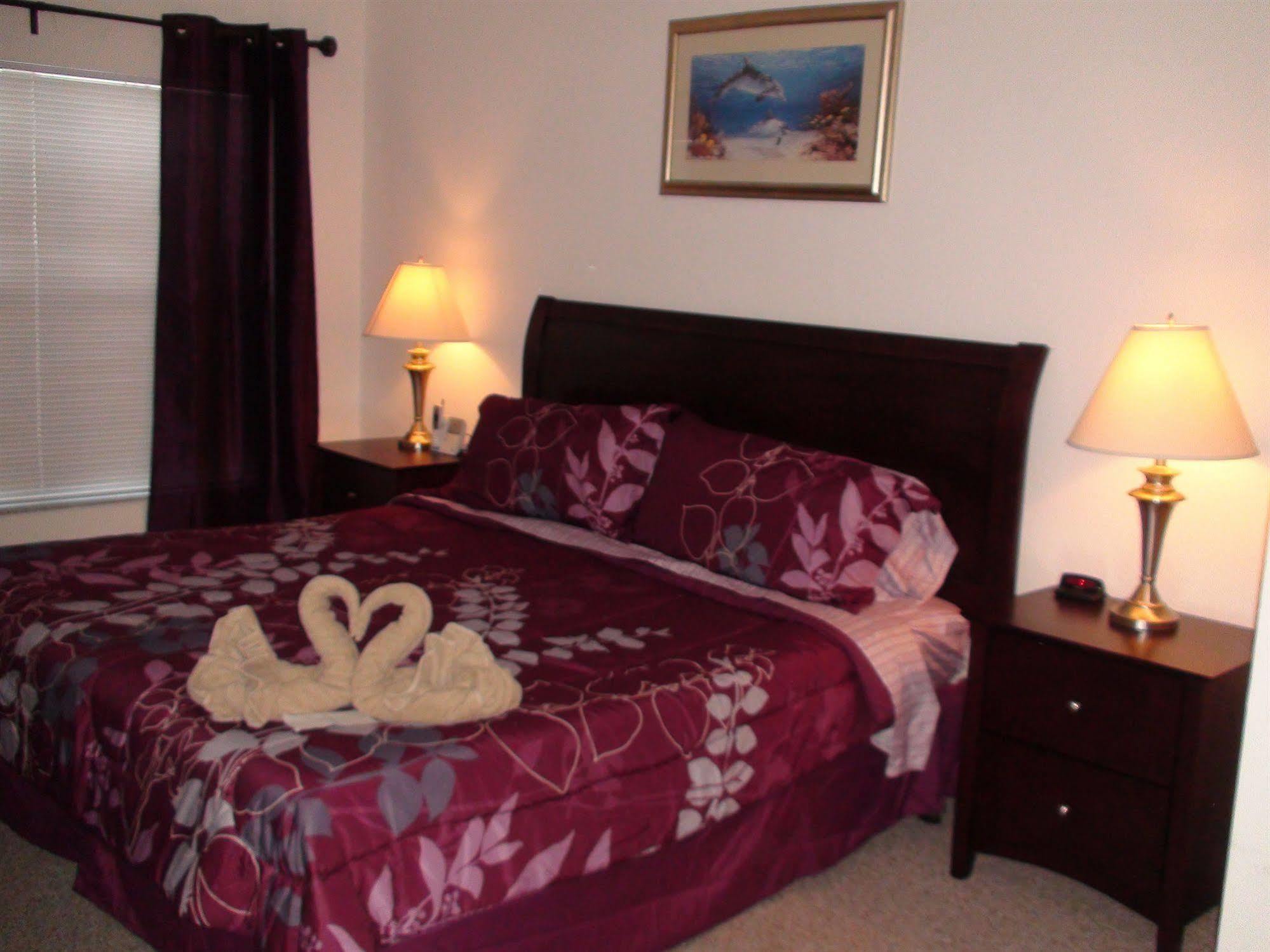 The At Seven Dwarfs * Kissimmee