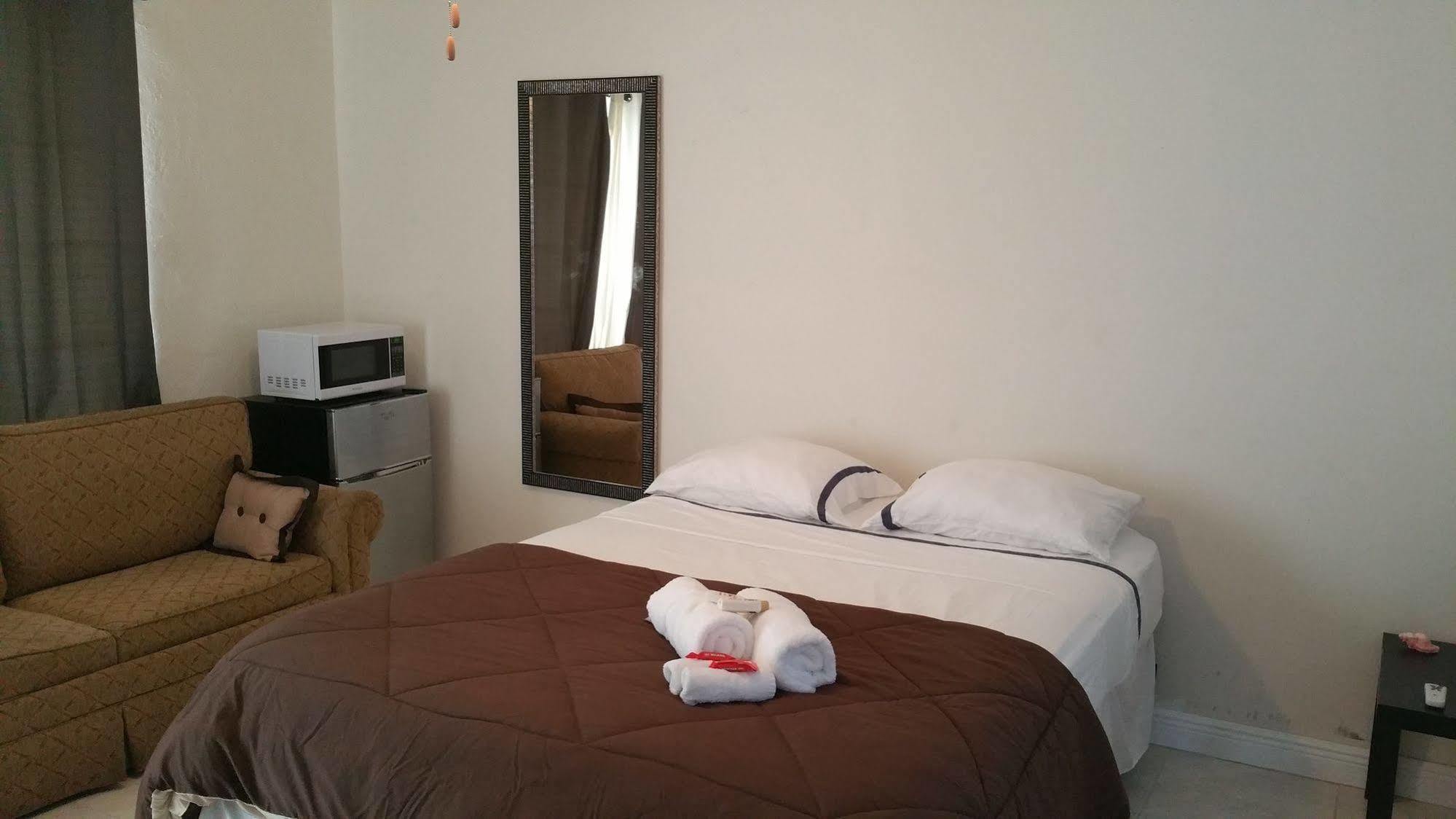 Dania Inn 2*