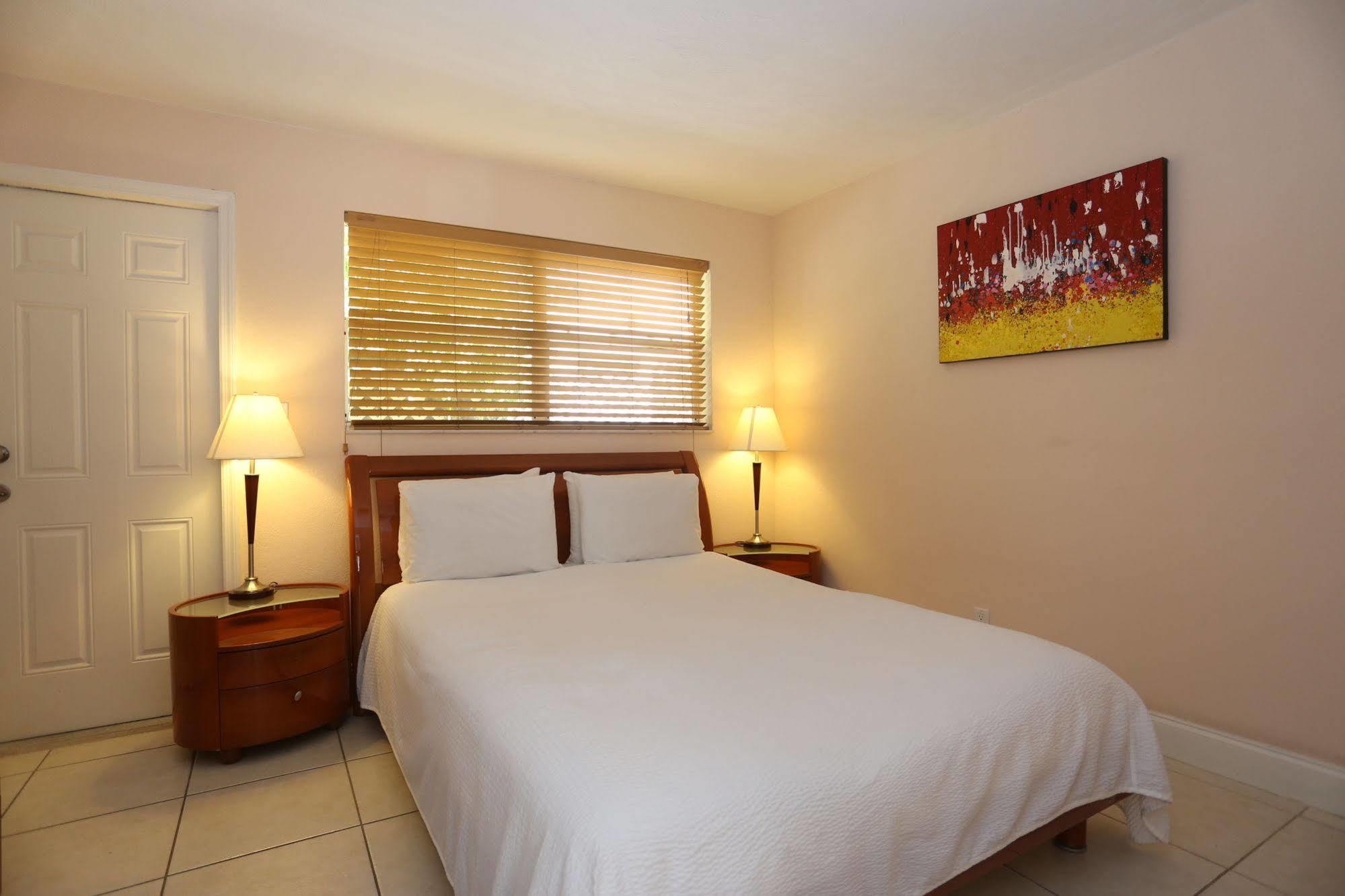 Aparthotel By The Sea