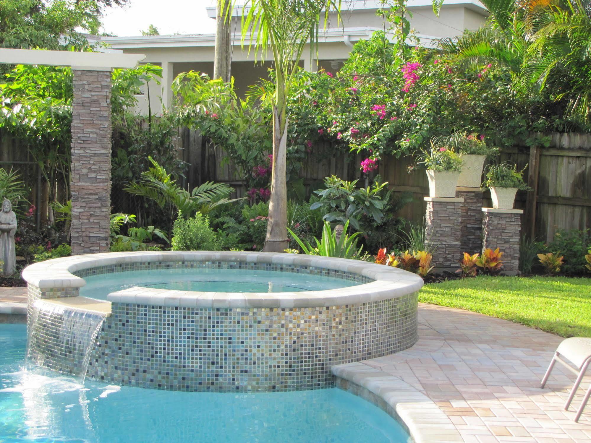 Heffron Manor Hotel