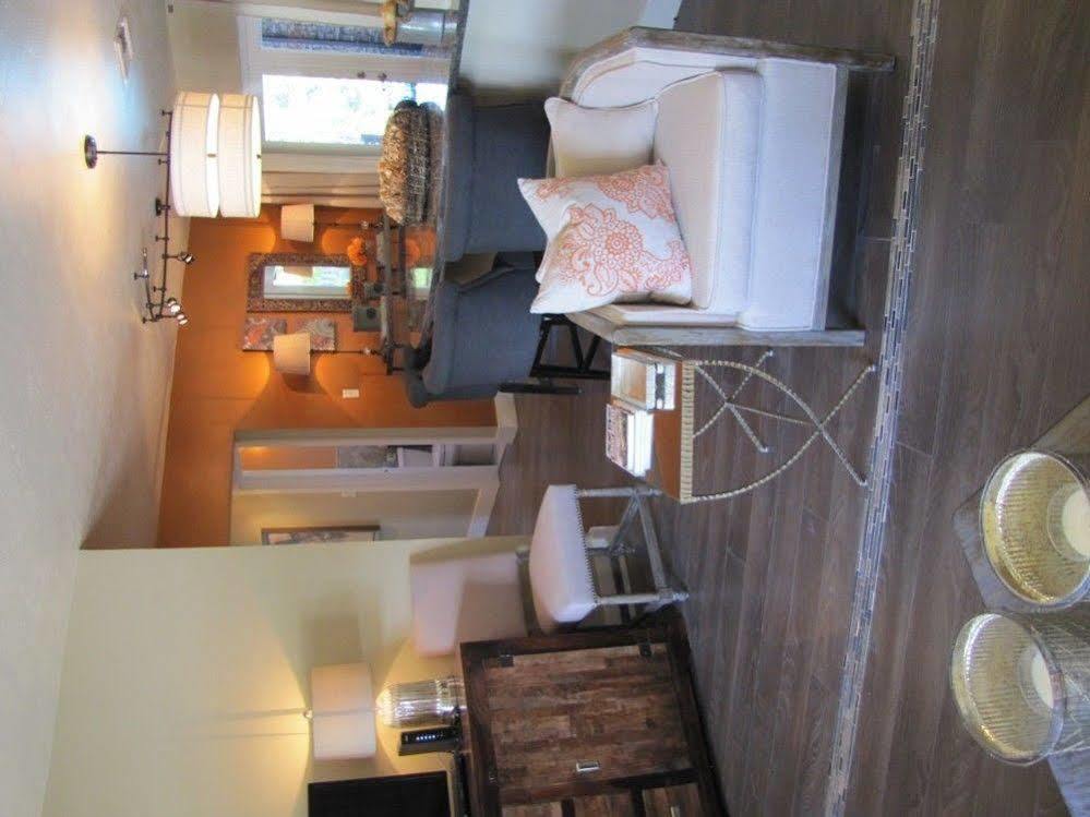 Heffron Manor 4*