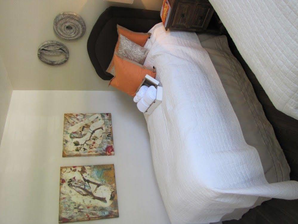 Heffron Manor Hotel