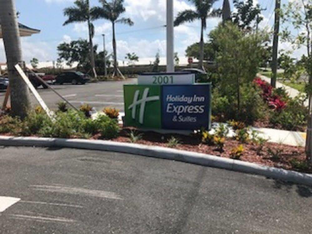Express & Boynton West By Ihg Hotel 3*