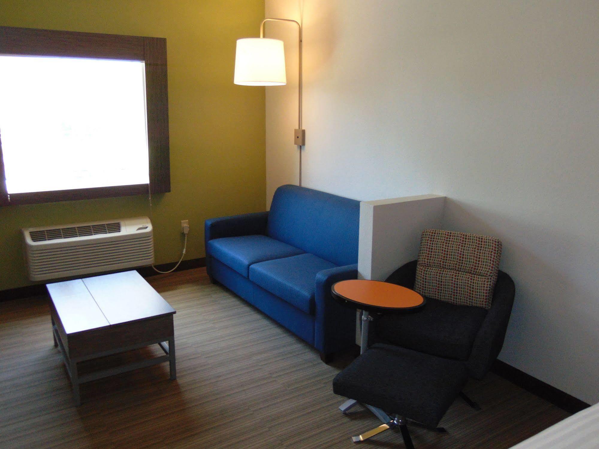 Express & Boynton West By Ihg Hotel 3*