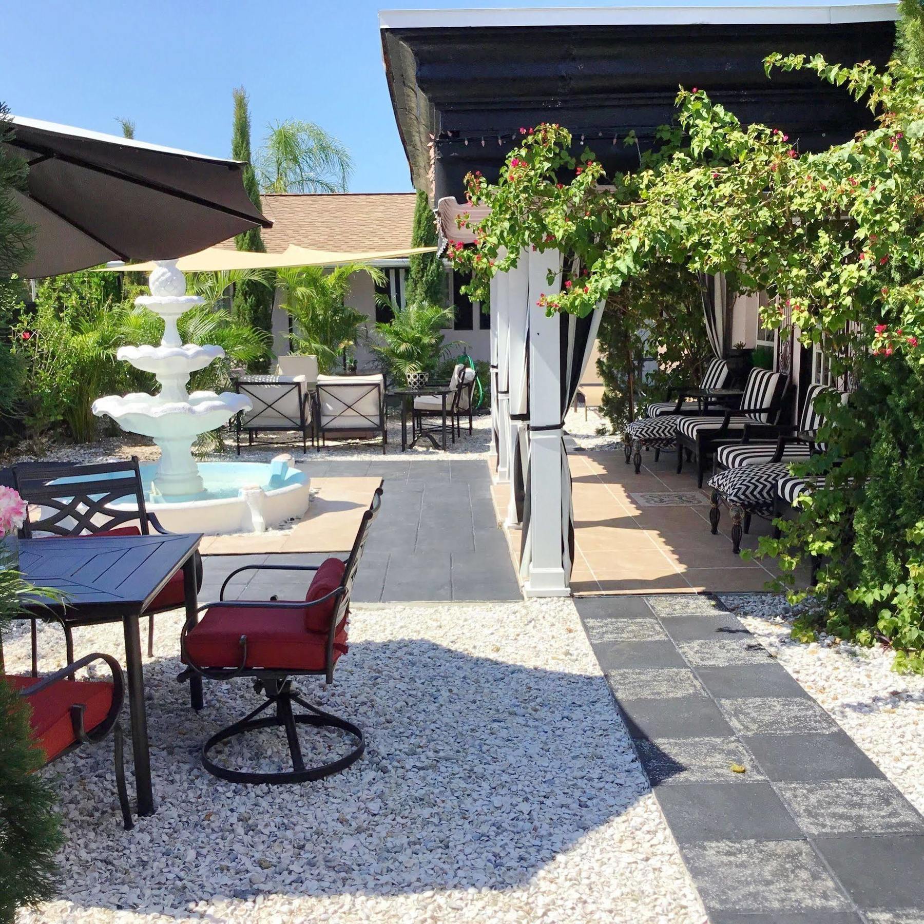 Hotel Beach House Cabanas Treasure Island