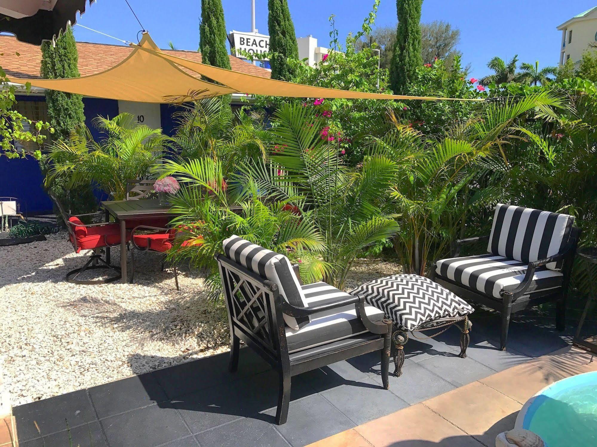 Beach House Cabanas Hotel