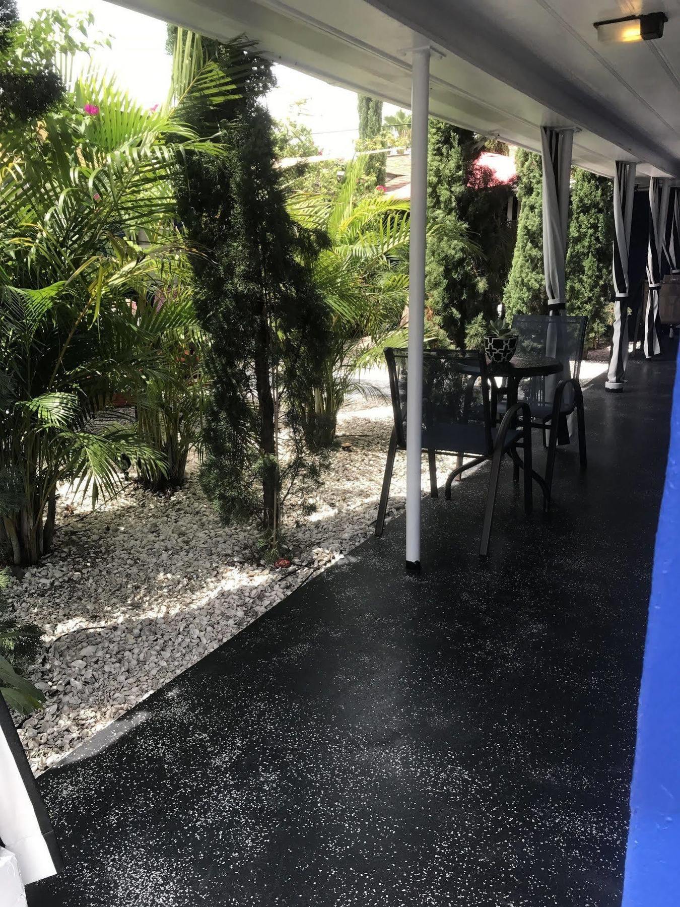 Beach House Cabanas Hotel Treasure Island
