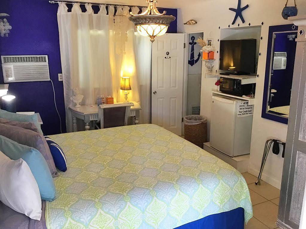 Beach House Cabanas Treasure Island