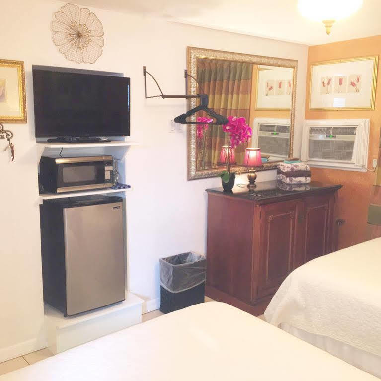 Beach House Cabanas Hotel 5*