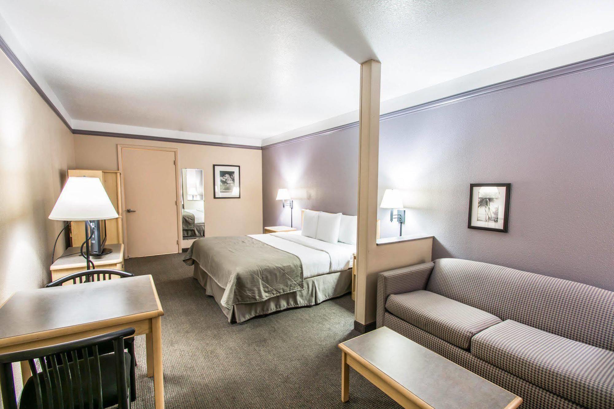 Hotel Maingate Garden 3*