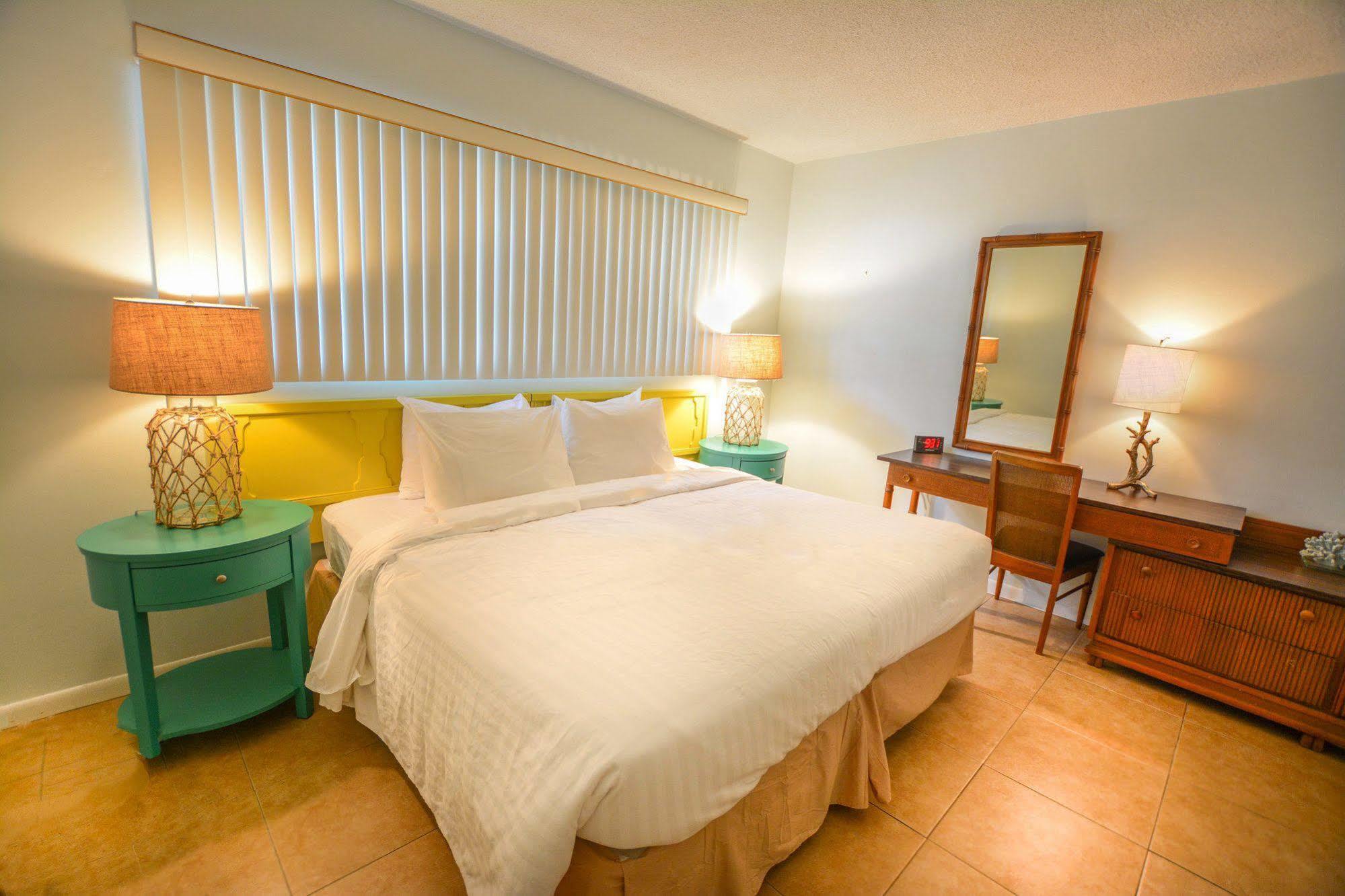 Sea Cliff Hotel 3*