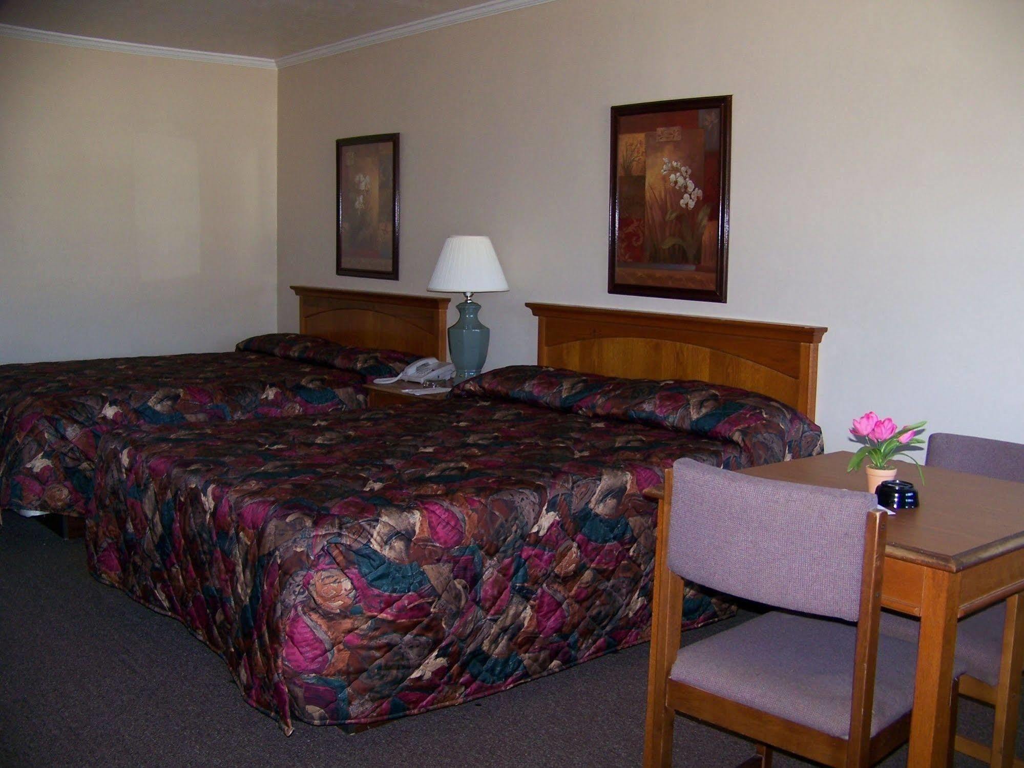 Emerald Sands Hotel