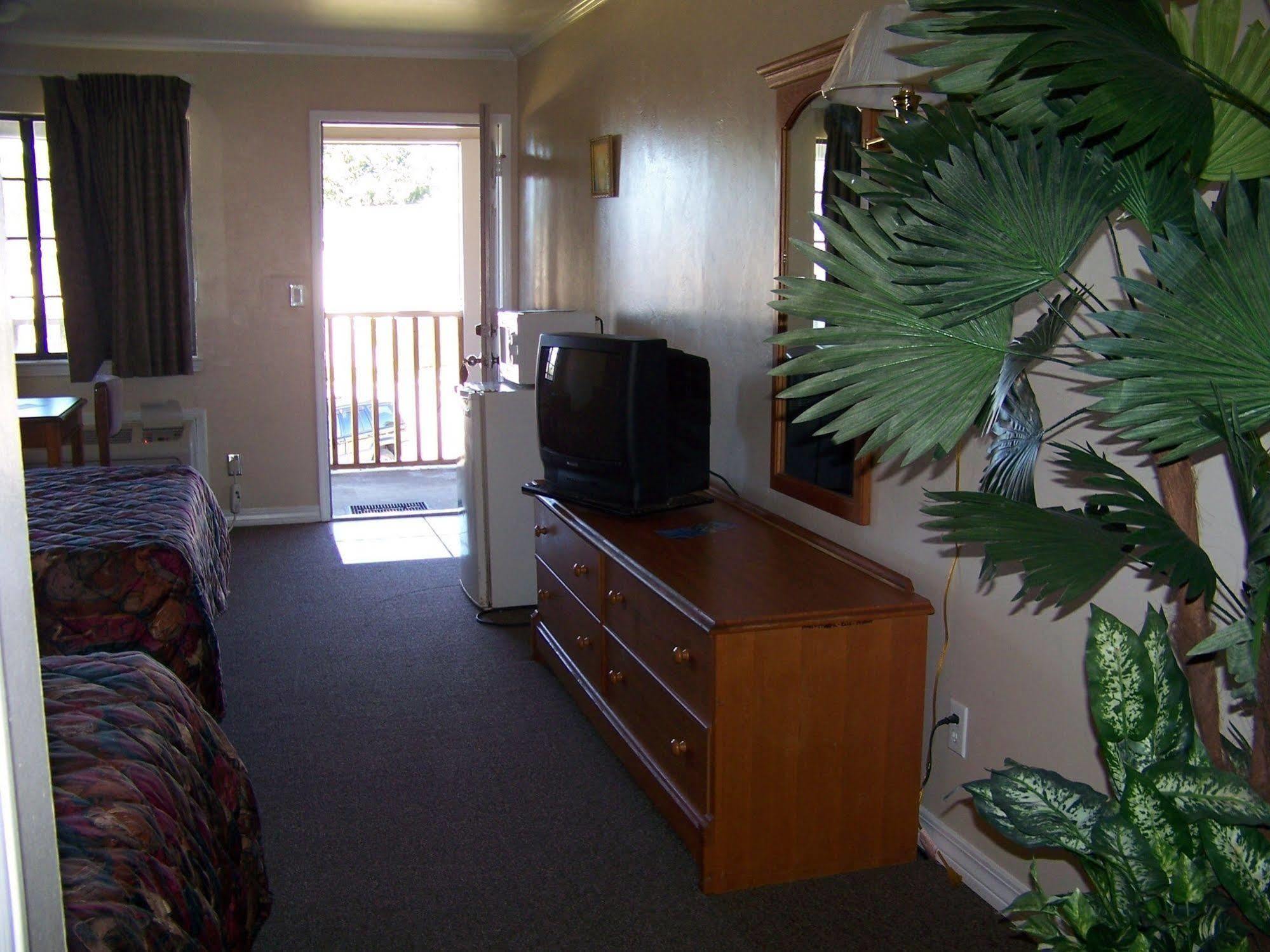 Hotel Emerald Sands 2*