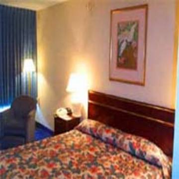 Days By Wyndham Lauderdale-oakland Park Airport N