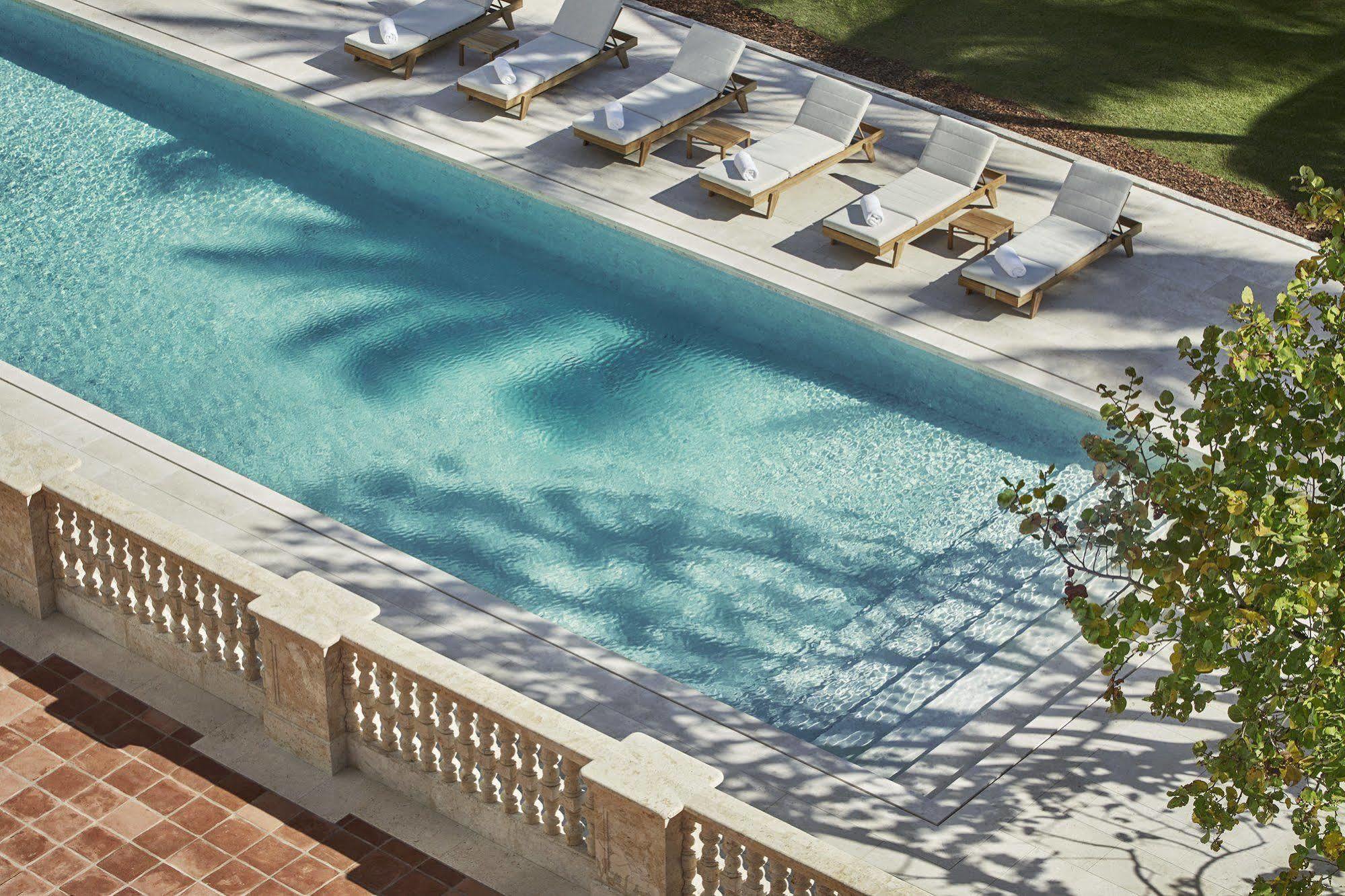 Four Seasons At The Surf Club Surfside