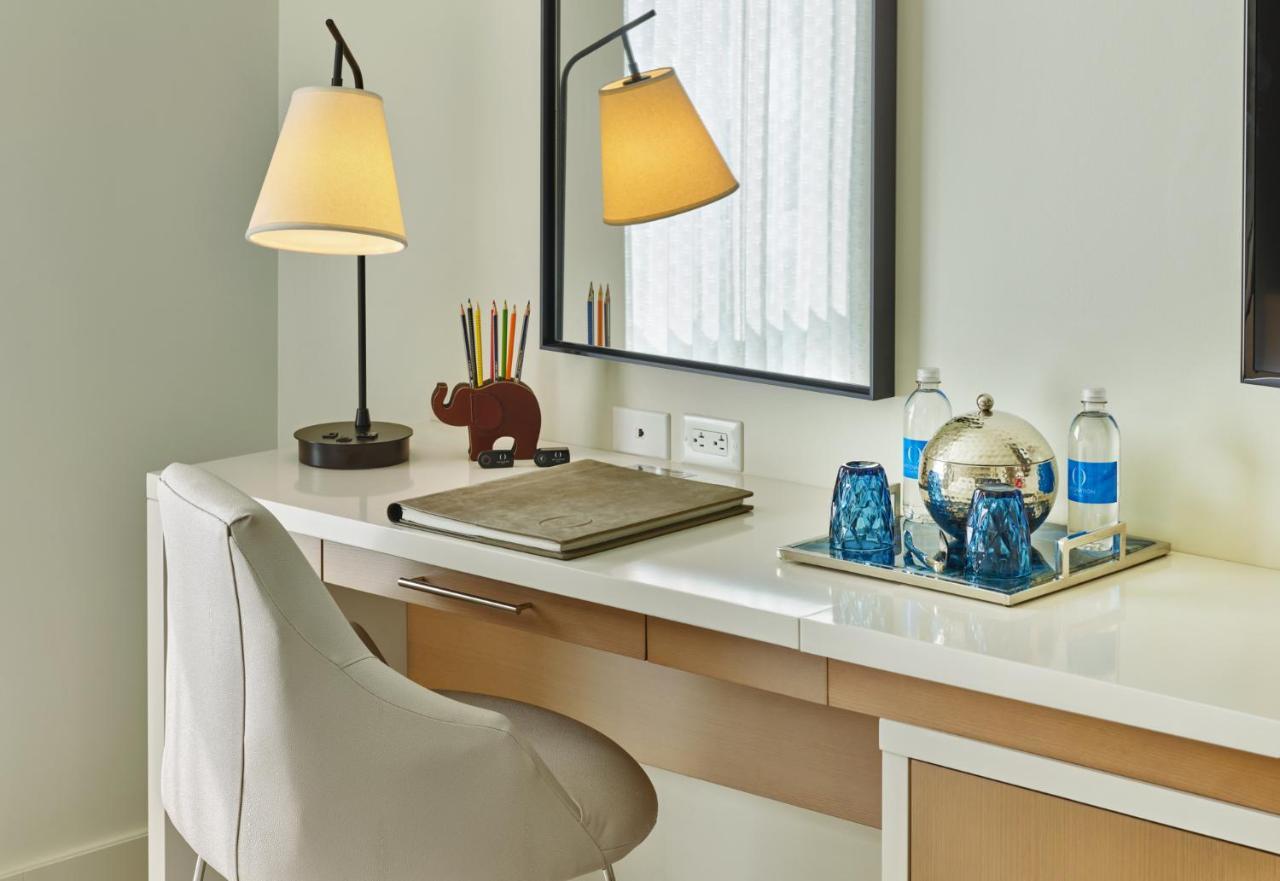 Hotel Art Ovation Hotel, Autograph Collection 4*