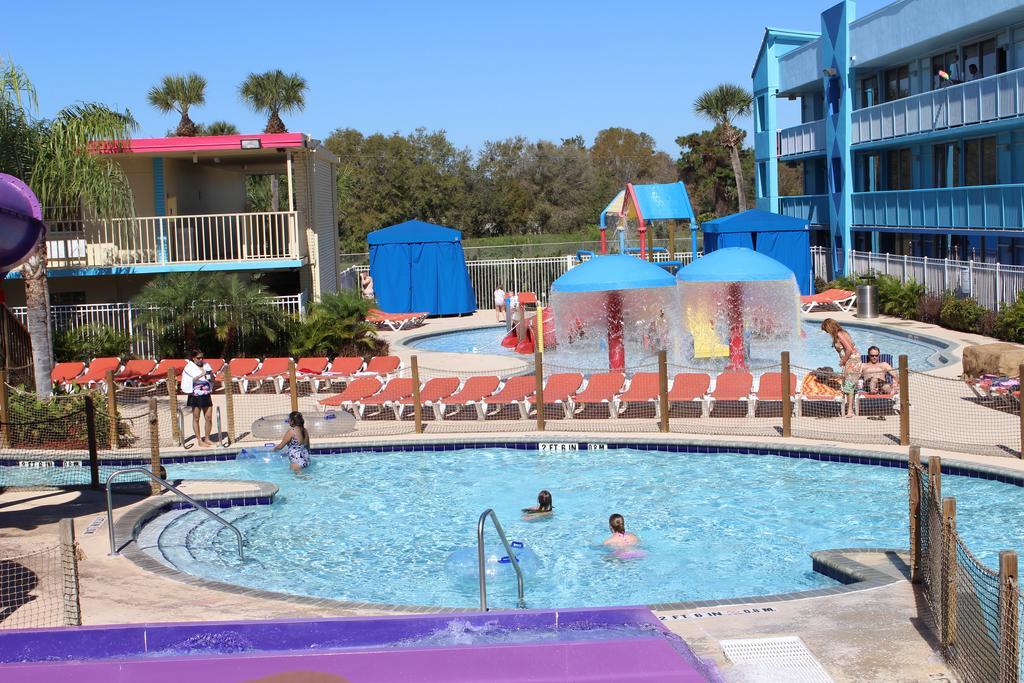 Ramada By Wyndham Flamingo Water Park Hotel Kissimmee