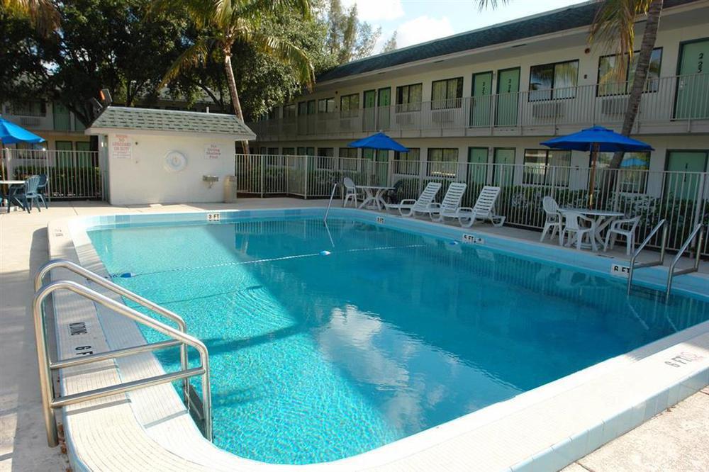 Travelodge By Wyndham Pompano 2*