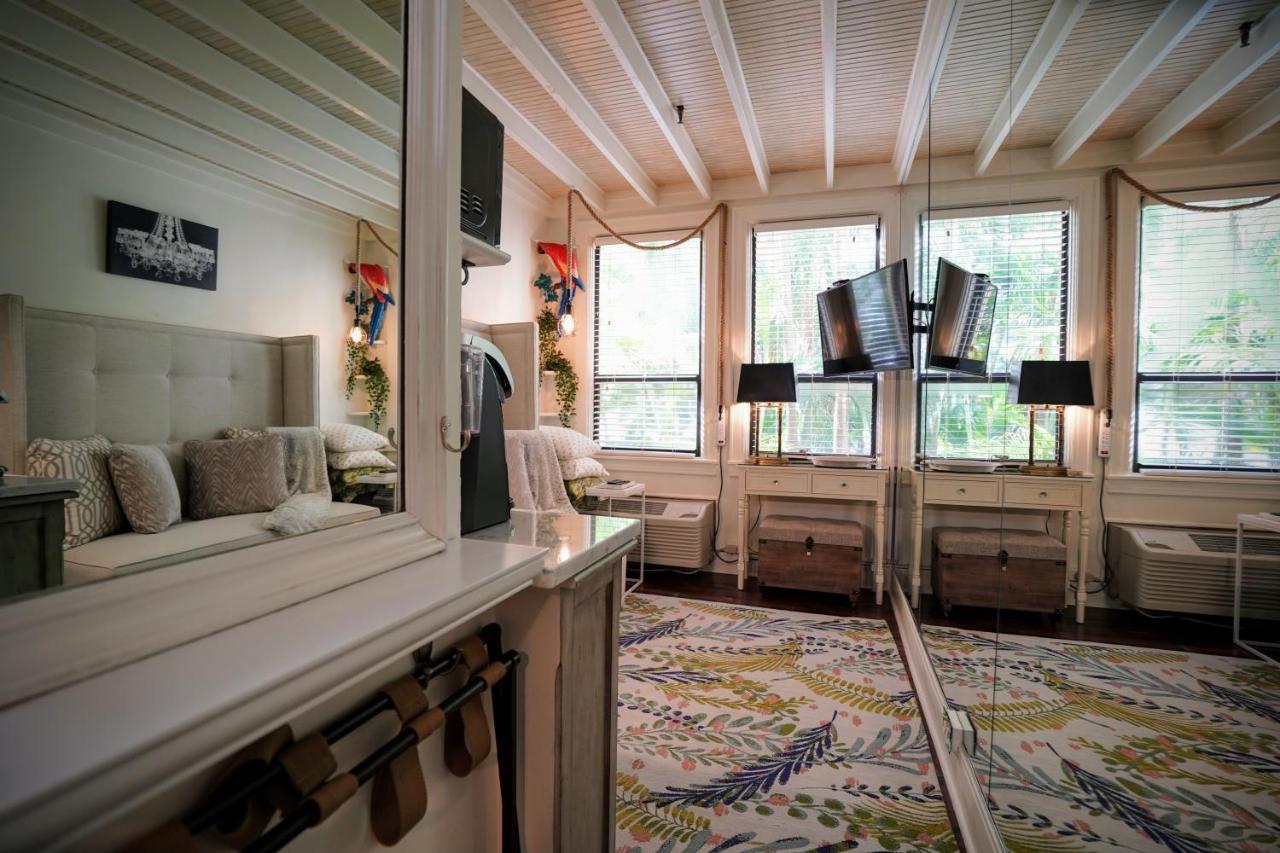 Palm Historic Hotel: Petite Retreat Near Aparthotel