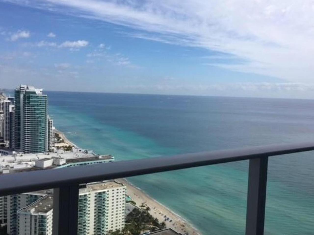 Contemporary * Dania Beach