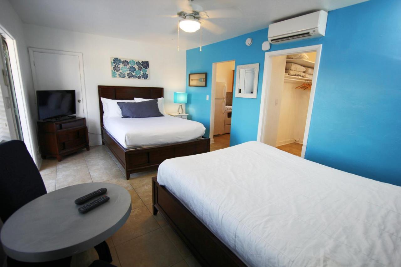Makani House 335 Hollywood