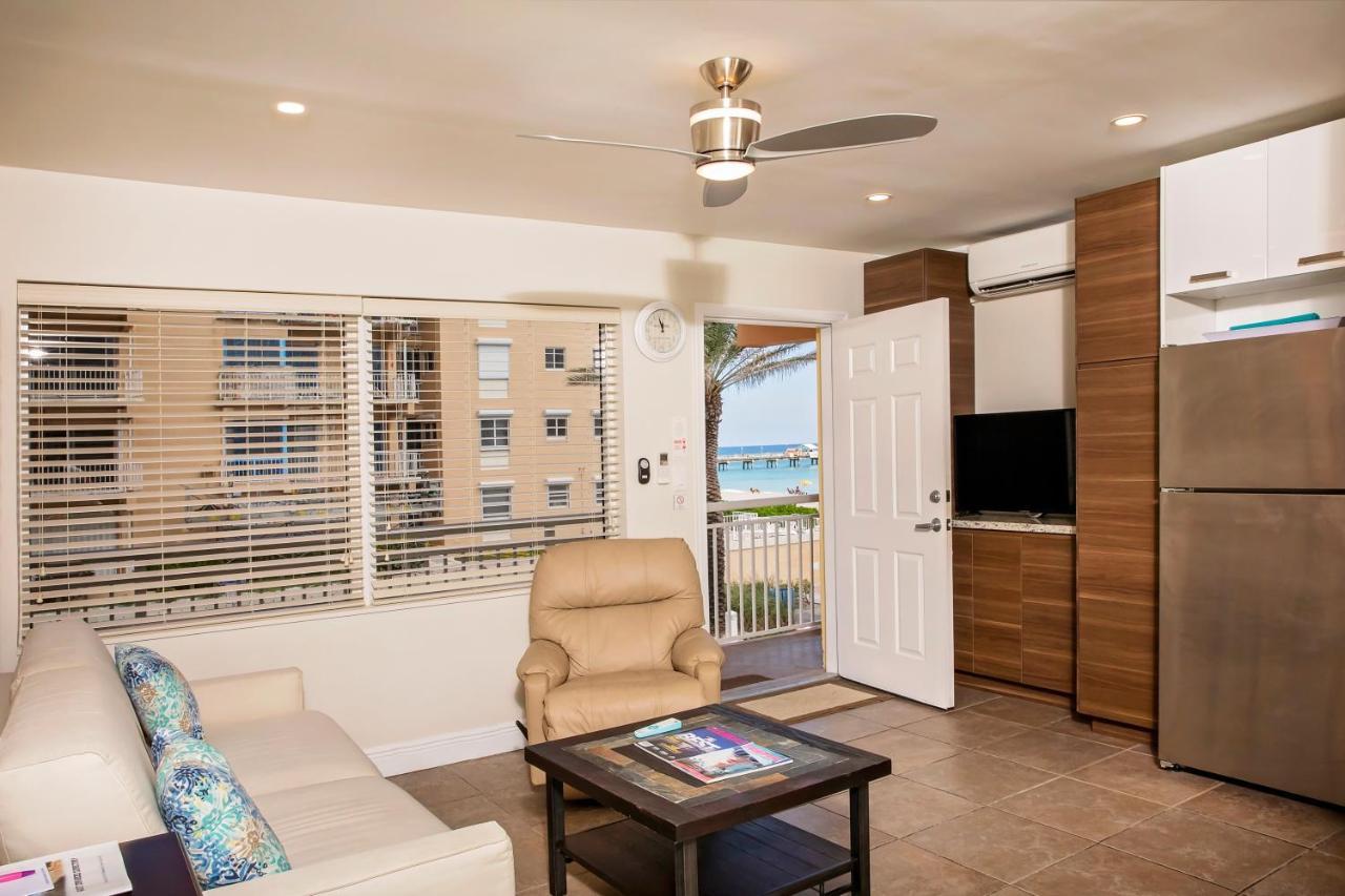 Windjammer And Club 2*