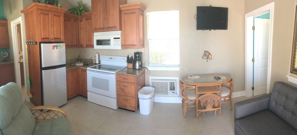Blue Waters Treasure Island Holiday home *