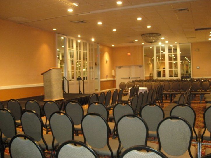 Hotel Sawgrass & Conference Center 2*