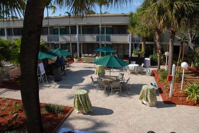 Hotel Sawgrass & Conference Center