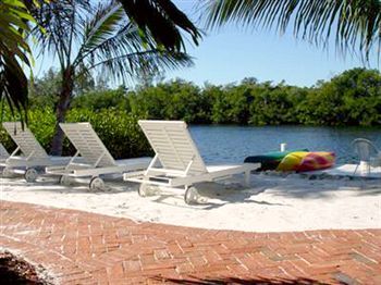 Siesta Key Bungalows 3*