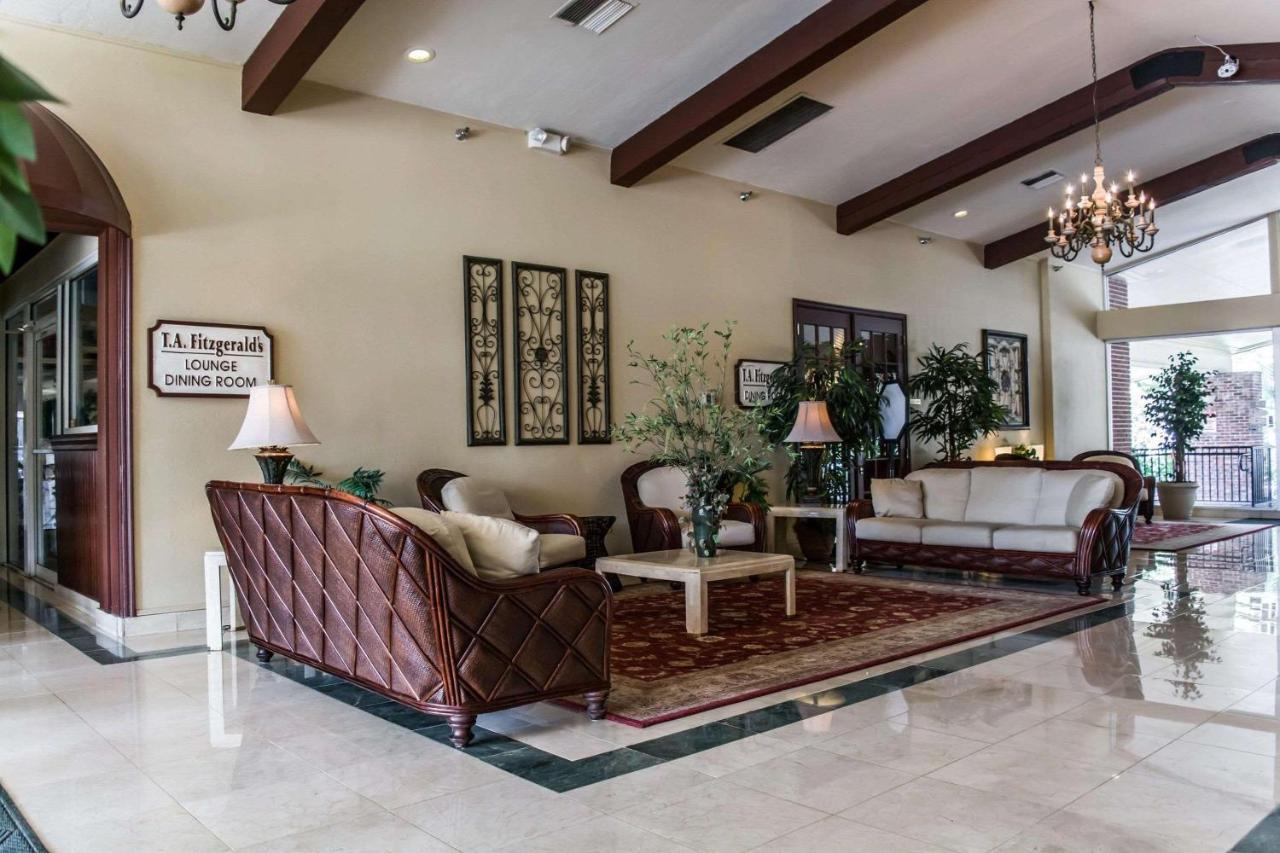 Resort Quality And Golf Naples